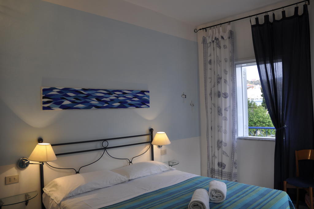 Il Mediterraneo - Adults Only Ponza Room photo